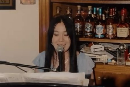 9/2はあさばみほさんのピアノ弾き語りです。