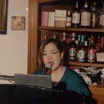 9/11は初川みちさんのピアノ弾き語りです。