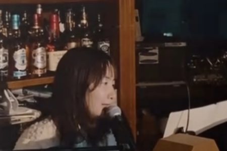 9/15はayanO.さんのピアノ弾き語りです。