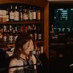 11/17は元山 和泉さんのピアノ弾き語りです。